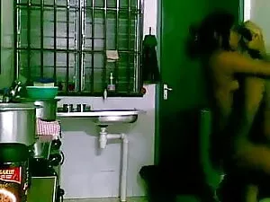 सींग का बना लड़की सो ...