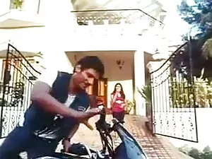 एक बहुत गर्म गोरा और ...