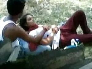 तेजस्वी किशोर आकर्षक ...