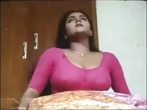 मैले जूतों की सफाई औ ...