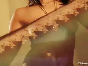 लिटिल रेड राइडिंग हि ...