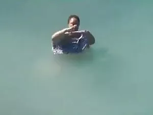 बस एक नटखट सेक्सी मू ...