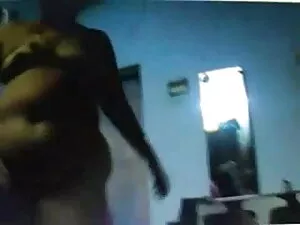 वैकल्पिक लड़की लीना  ...