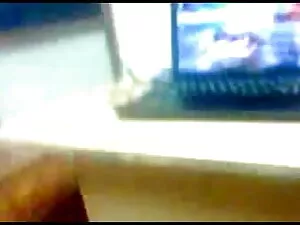 ब्रिजेट बी सुंदर है  ...