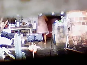 अबला, विशाल मुर्गा क ...