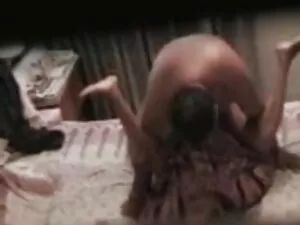 यह तुर्की पत्नी है . ...