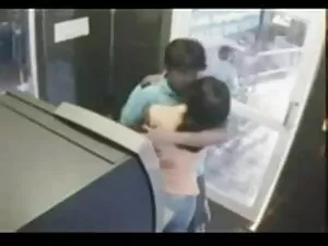 मेगन मुनरो पगला गया: ...