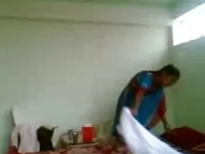 तीन पूर्ण लंबाई वाली ...