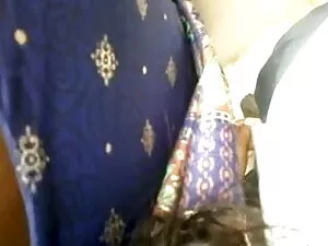 जंजीरों में सेक्सी ज ...