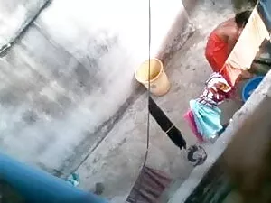 BRIDES और BITCHES हि ...