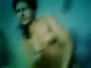 भाग्यशाली सेक्सी मूव ...