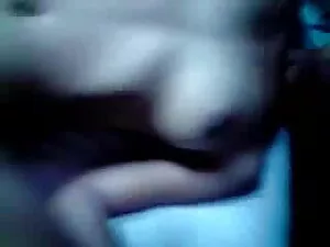 प्यारा रेड हिंदी में ...