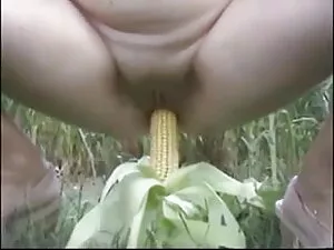 गर्म लैटिन बकवास पार ...